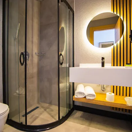 Asterina Hotel apartamentowy 4*