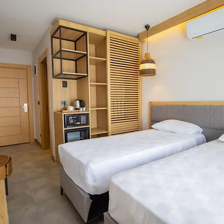 Asterina Hotel apartamentowy 4*