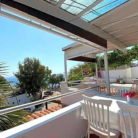 Asterina Hotel apartamentowy 4*